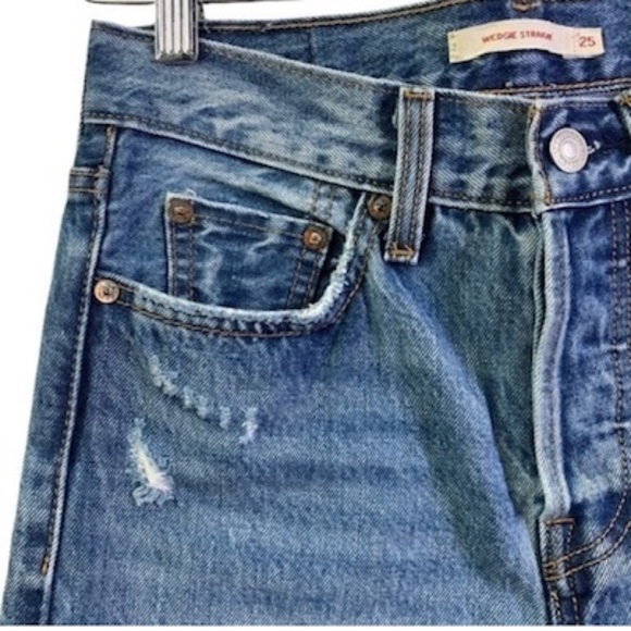 Levi's Wedgie Fit Straight Leg Ankle Distressed Jeans - size 25 - Picture 1 of 9